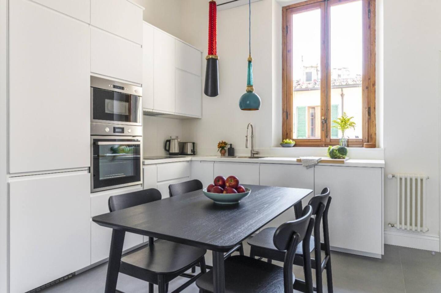 Modern Art - Art Pieces & Eclectic Deco * Firenze